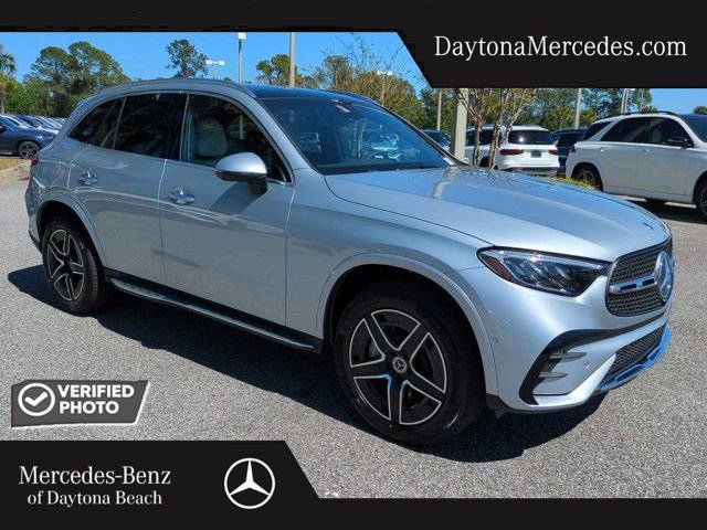 Used 2026 Mercedes-Benz GLC 300 image 1