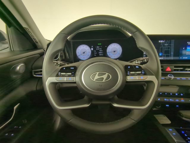New 2026 Hyundai Elantra Limited FWD image 25