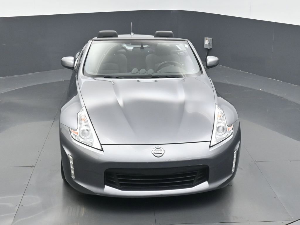 Used 2016 Nissan 370Z Roadster image 6