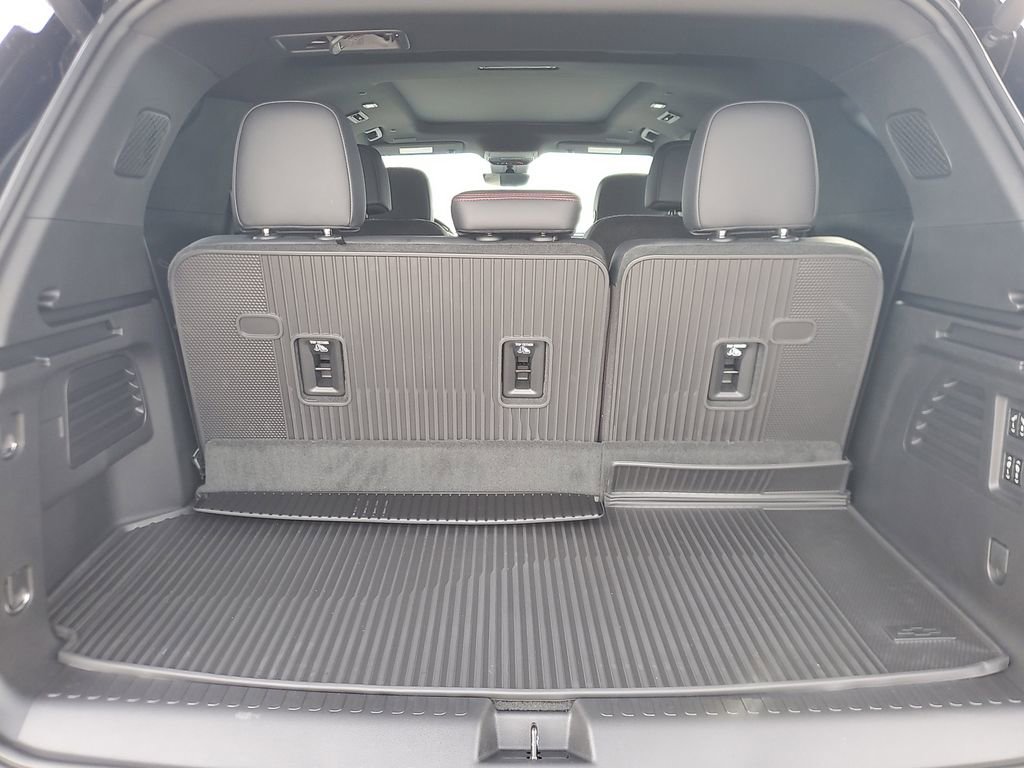 New 2026 Chevrolet Traverse RS w/ LPO, Floor Liner Package image 7