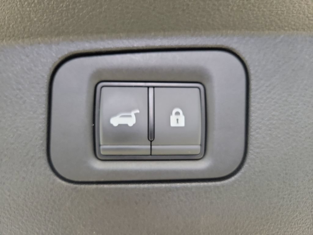 Used 2025 Nissan Armada Platinum AWD/4WD image 12