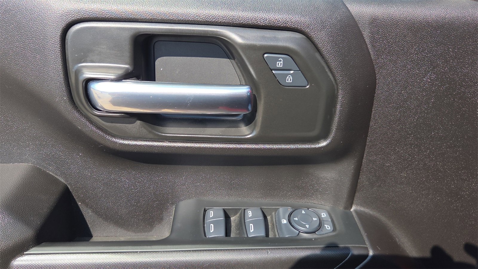 Used 2024 Chevrolet Silverado 1500 Custom image 30