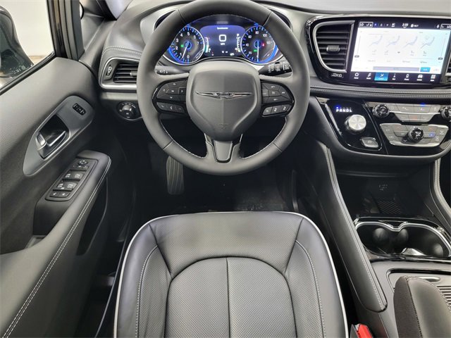 New 2026 Chrysler Pacifica Limited w/ S Appearance Package image 27