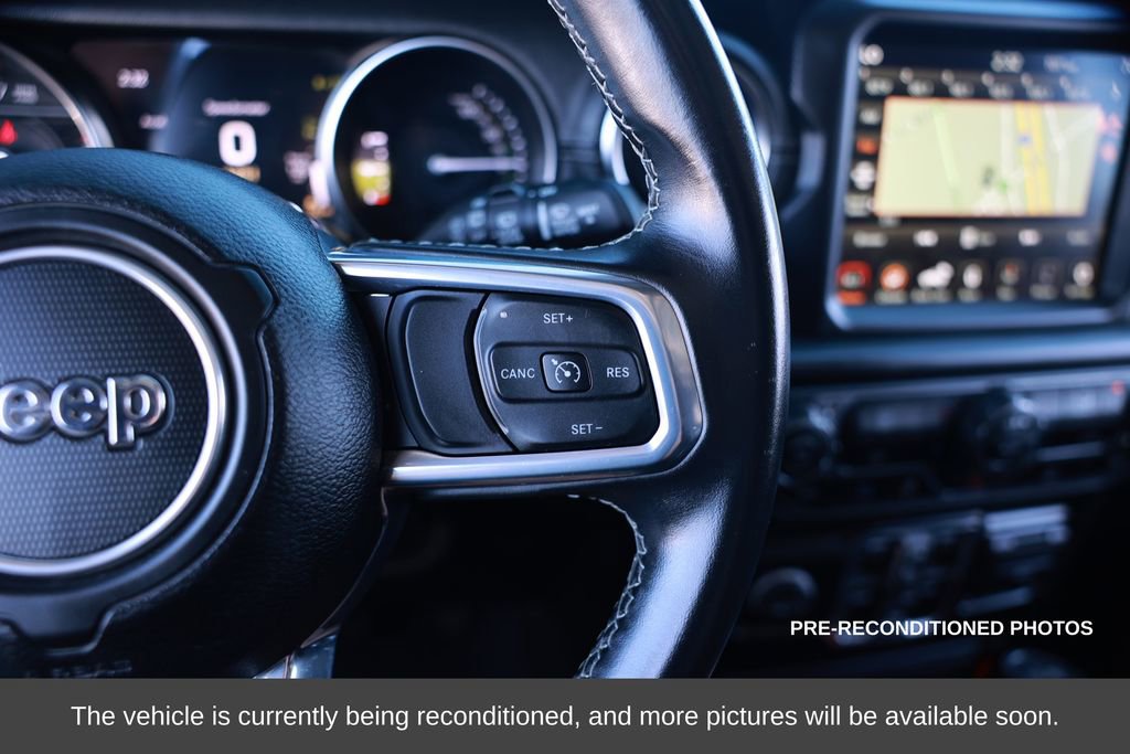 Used 2022 Jeep Wrangler Unlimited Sahara image 25