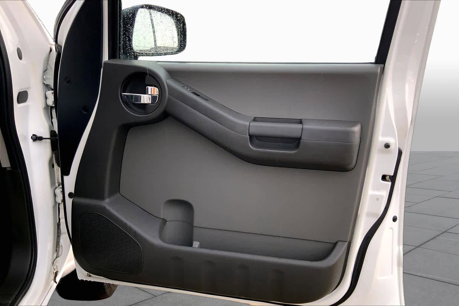 Used 2012 Nissan Xterra S RWD image 21