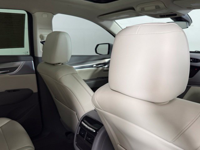 Certified 2024 Cadillac XT5 Premium Luxury FWD image 28
