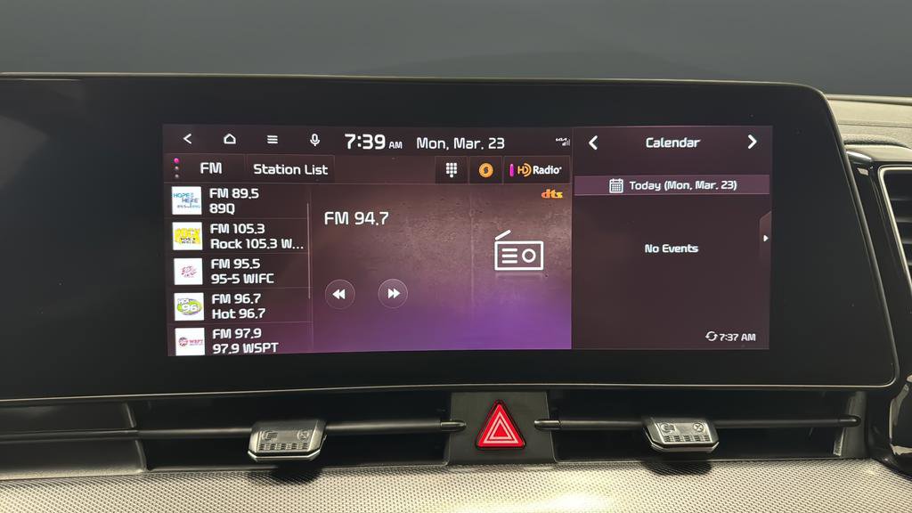 Used 2025 Kia Sportage SX image 36