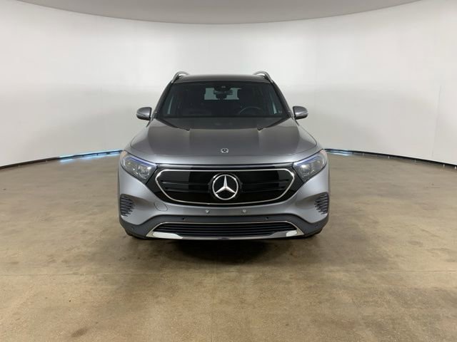 Used 2023 Mercedes-Benz EQB 300 4MATIC image 3
