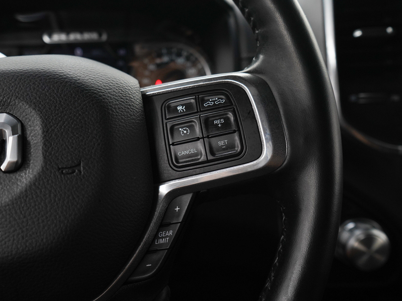 Used 2022 RAM 2500 Laramie AWD/4WD image 25