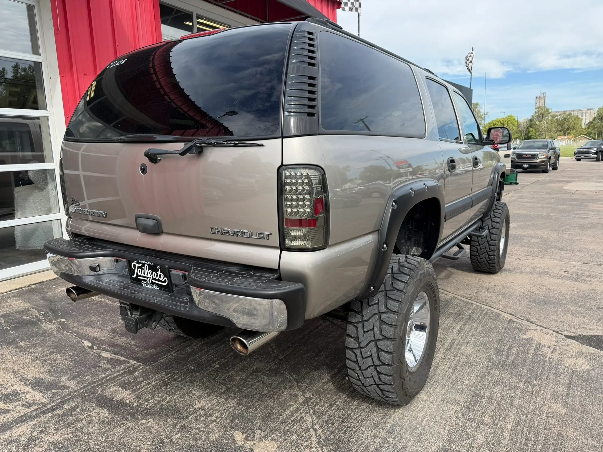 Used 2003 Chevrolet Suburban 2500 LS w/ LS Preferred Equipment Group AWD/4WD image 7