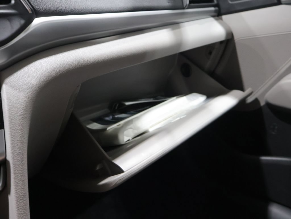 Used 2020 Hyundai Elantra SEL FWD image 28