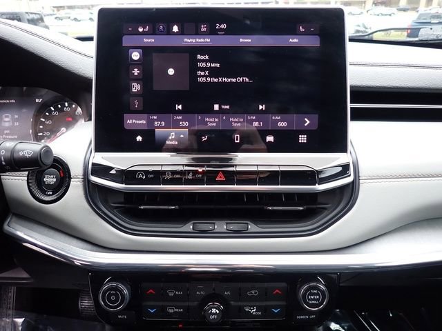 Used 2023 Jeep Compass Limited image 25