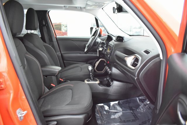 Used 2016 Jeep Renegade 75th Anniversary image 41