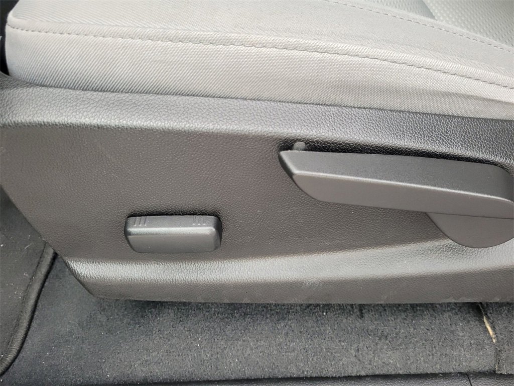 Used 2021 Chevrolet Colorado W/T w/ Custom Special Edition image 6