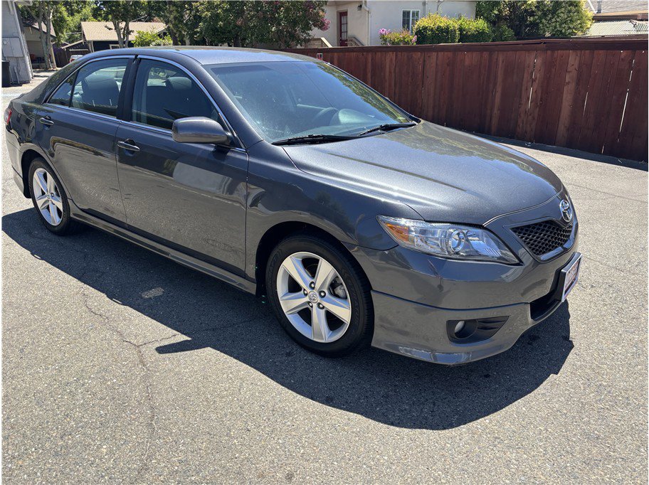 Used 2010 Toyota Camry SE