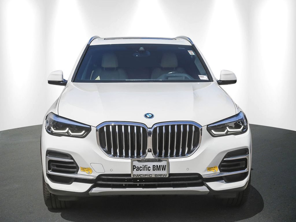 Used 2022 BMW X5 xDrive45e w/ Premium Package AWD/4WD image 2