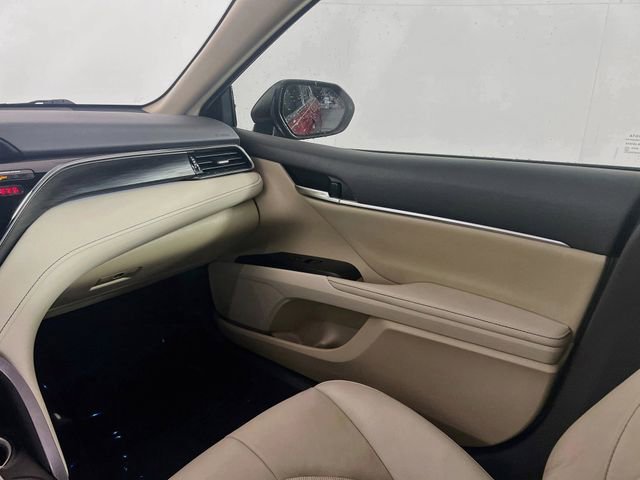 Used 2021 Toyota Camry XLE FWD image 20