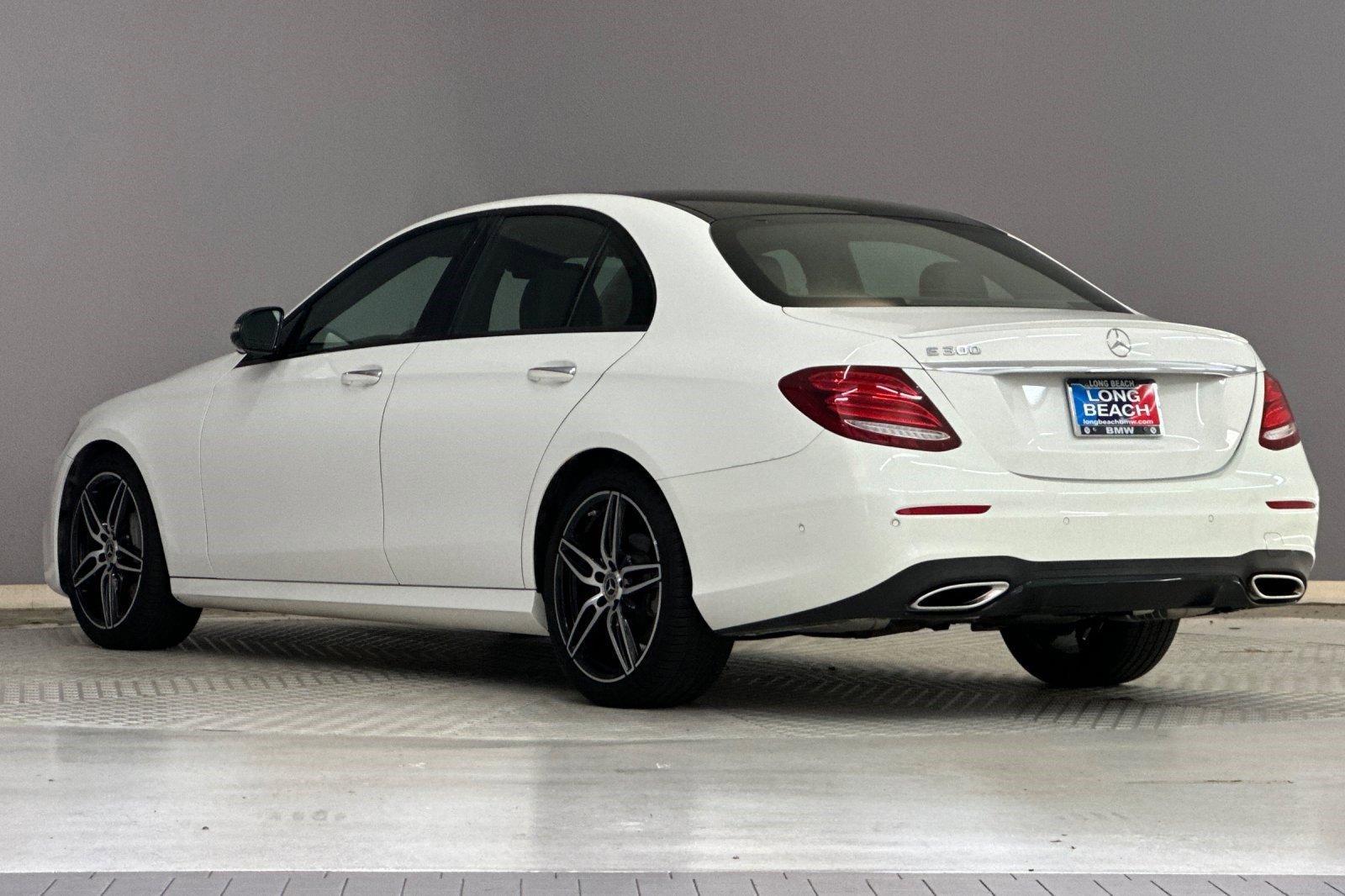 Used 2019 Mercedes-Benz E 300 image 3
