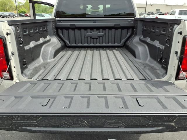 New 2026 Chevrolet Colorado ZR2 w/ Technology Package AWD/4WD image 10