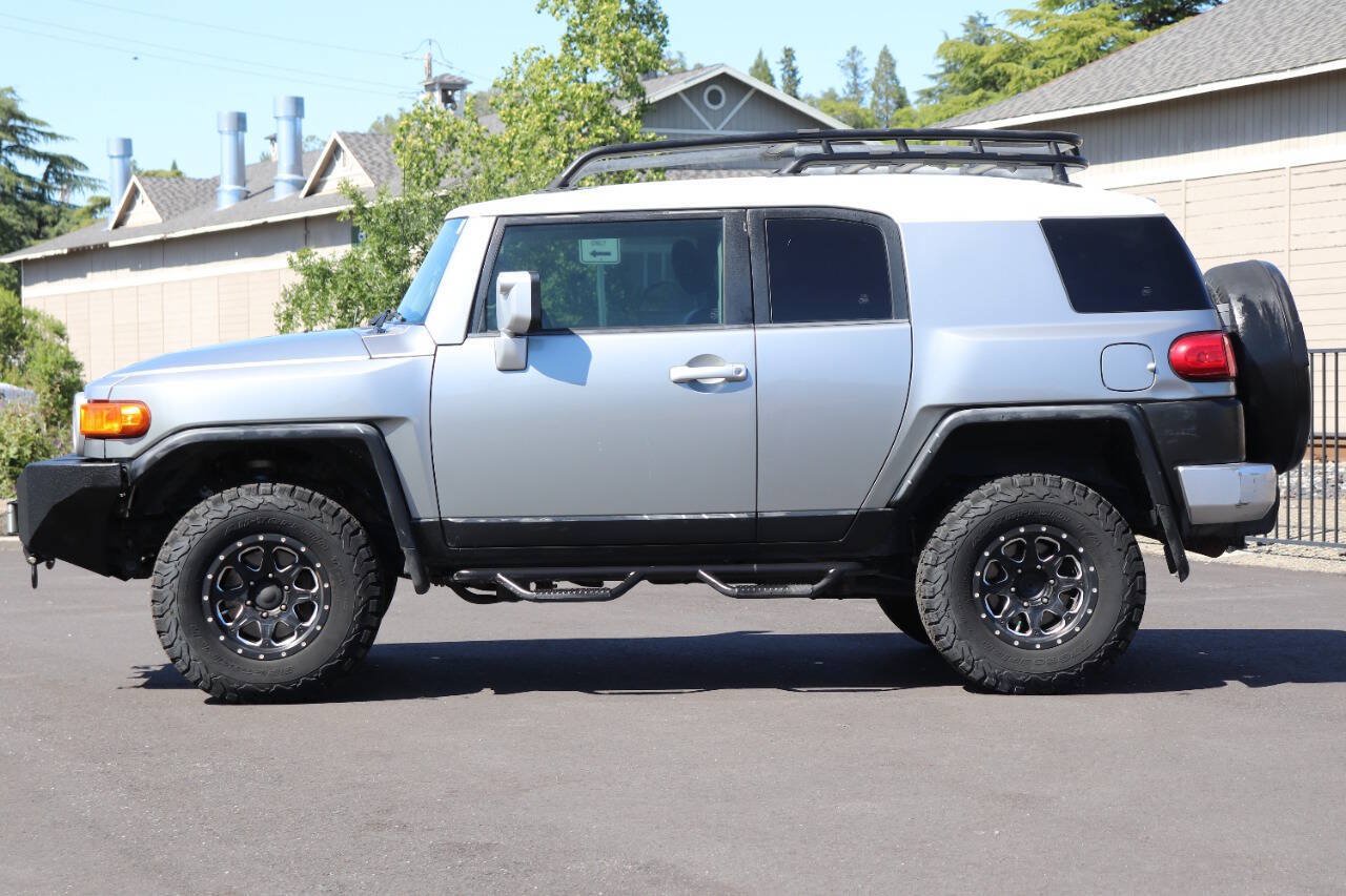 Used 2010 Toyota FJ Cruiser 4WD image 5