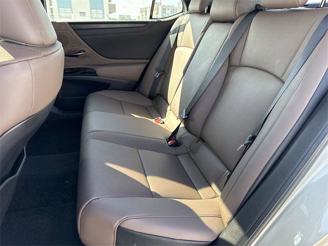 Certified 2024 Lexus ES 350 w/ Premium Package image 23