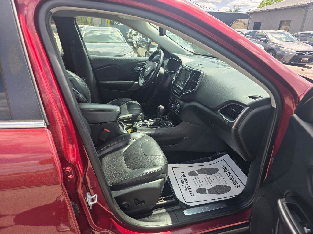 Used 2019 Jeep Cherokee Limited image 9