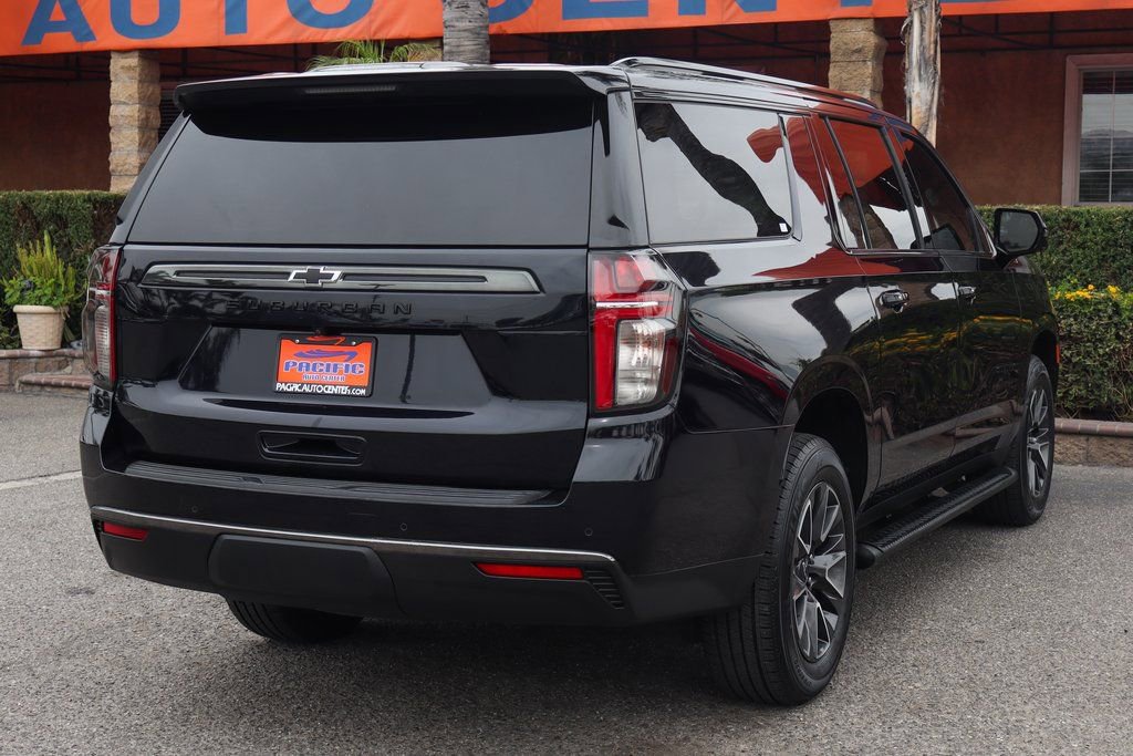 Used 2022 Chevrolet Suburban Z71 w/ Luxury Package image 9