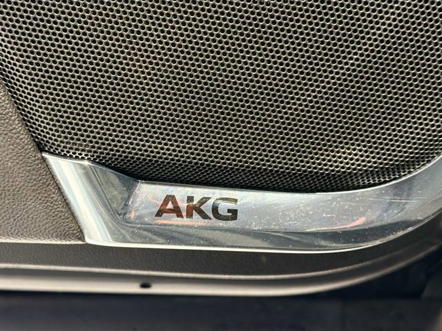 Certified 2025 Cadillac Escalade ESV Premium Luxury image 19