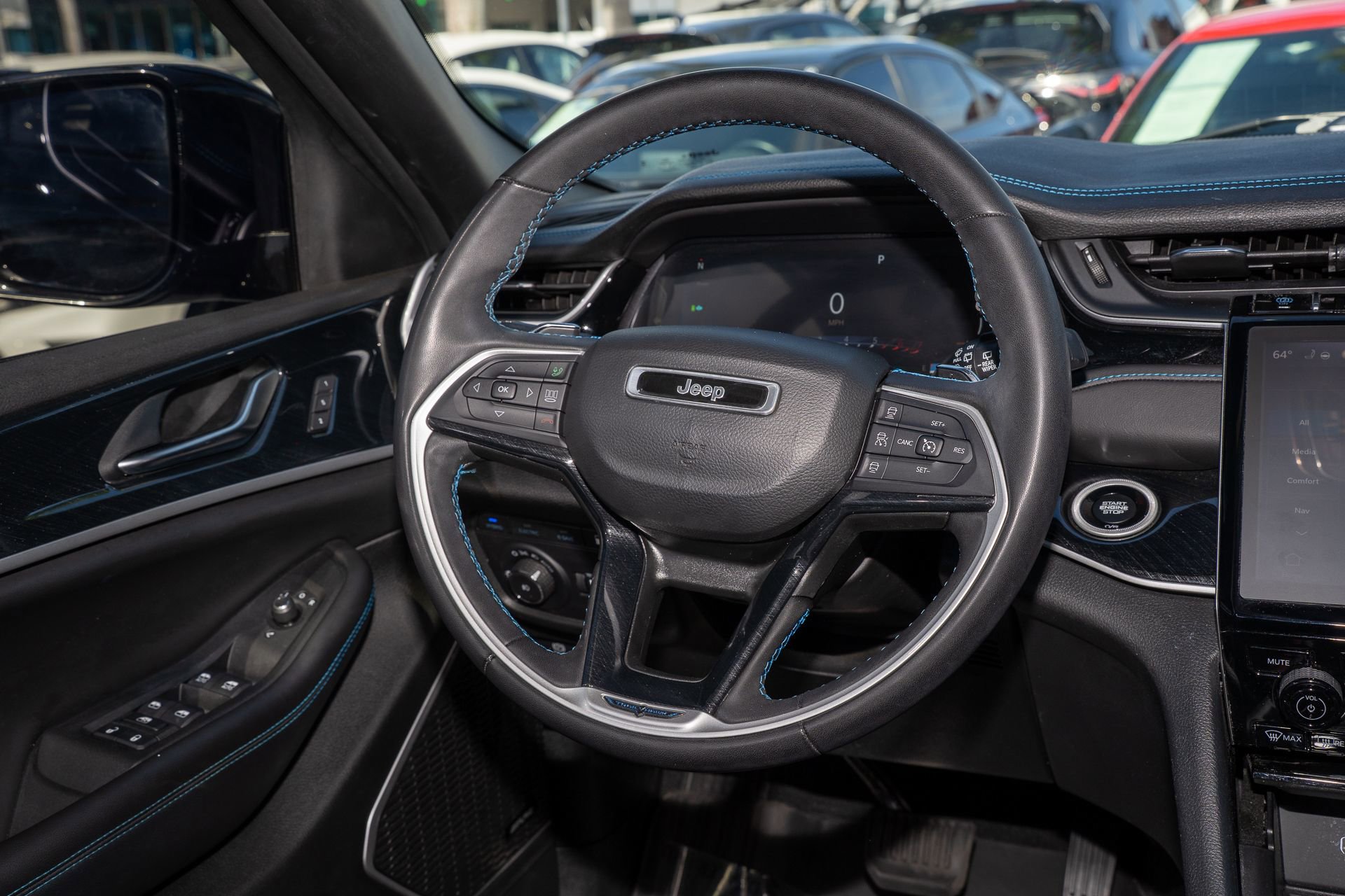 Used 2023 Jeep Grand Cherokee Trailhawk w/ Luxury Tech Group III image 22