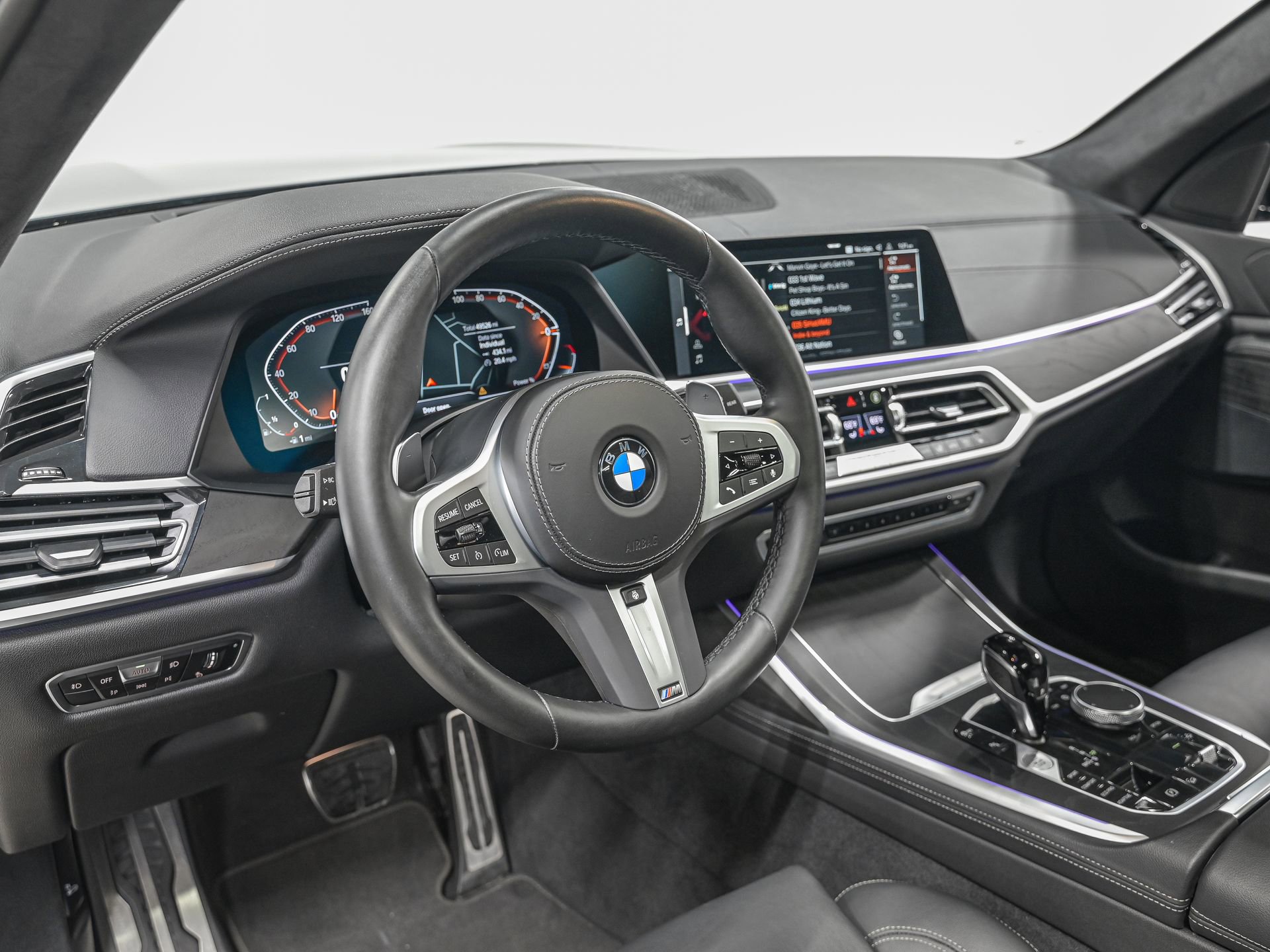 Used 2022 BMW X7 xDrive40i w/ M Sport Package image 15