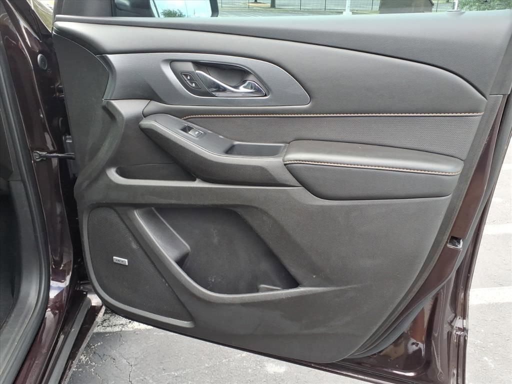 Used 2021 Chevrolet Traverse Premier FWD image 20