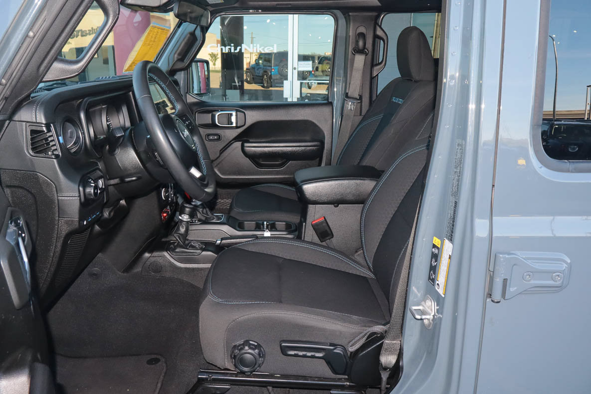 Used 2024 Jeep Wrangler Unlimited Rubicon 4xe AWD/4WD image 7