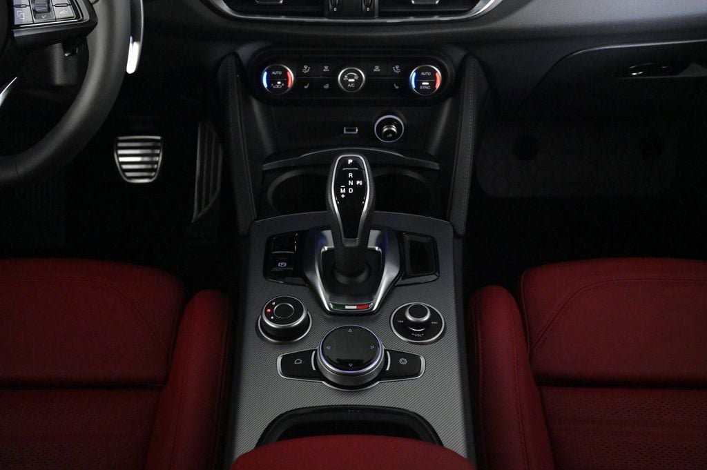 Used 2025 Alfa Romeo Stelvio Sprint w/ Veloce Package AWD/4WD image 14