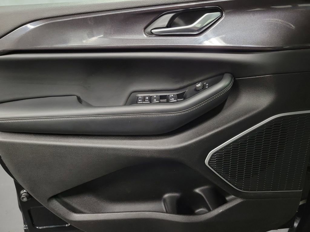 Used 2021 Jeep Grand Cherokee L Laredo w/ Luxury Tech Group I image 22