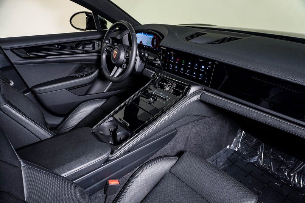 Used 2025 Porsche Panamera 4 image 14