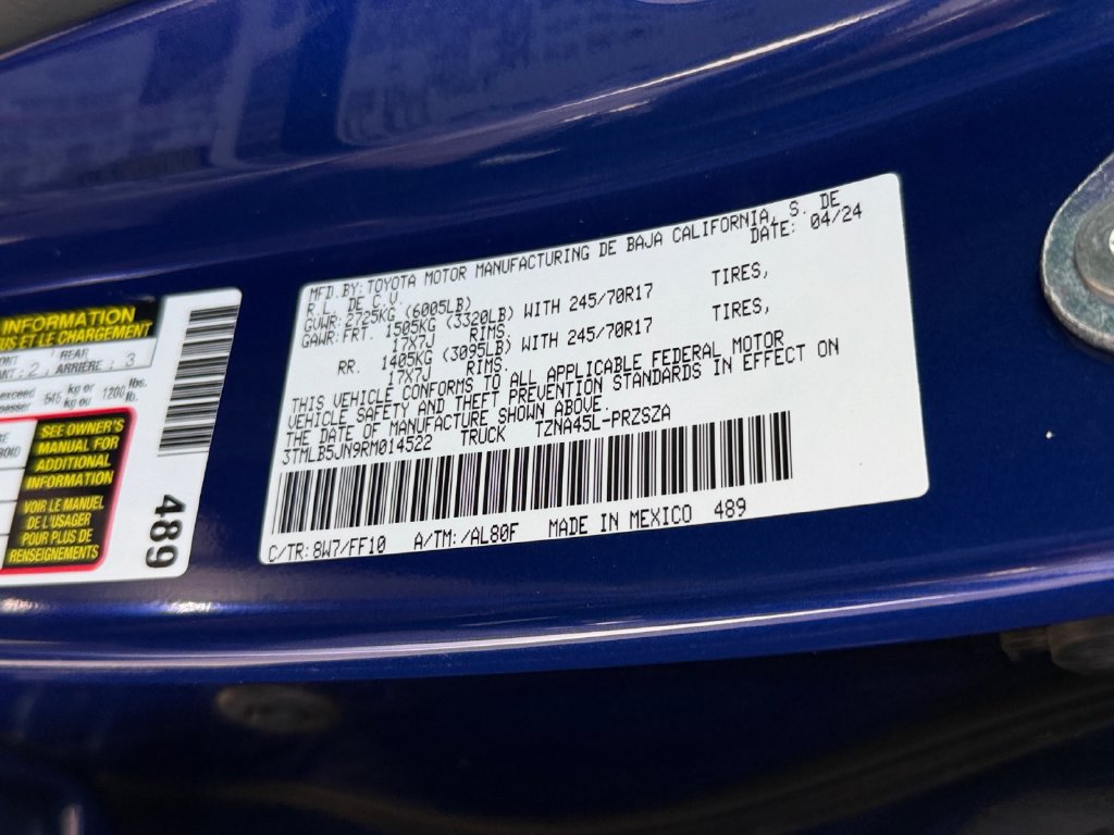 Certified 2024 Toyota Tacoma SR5 AWD/4WD image 30