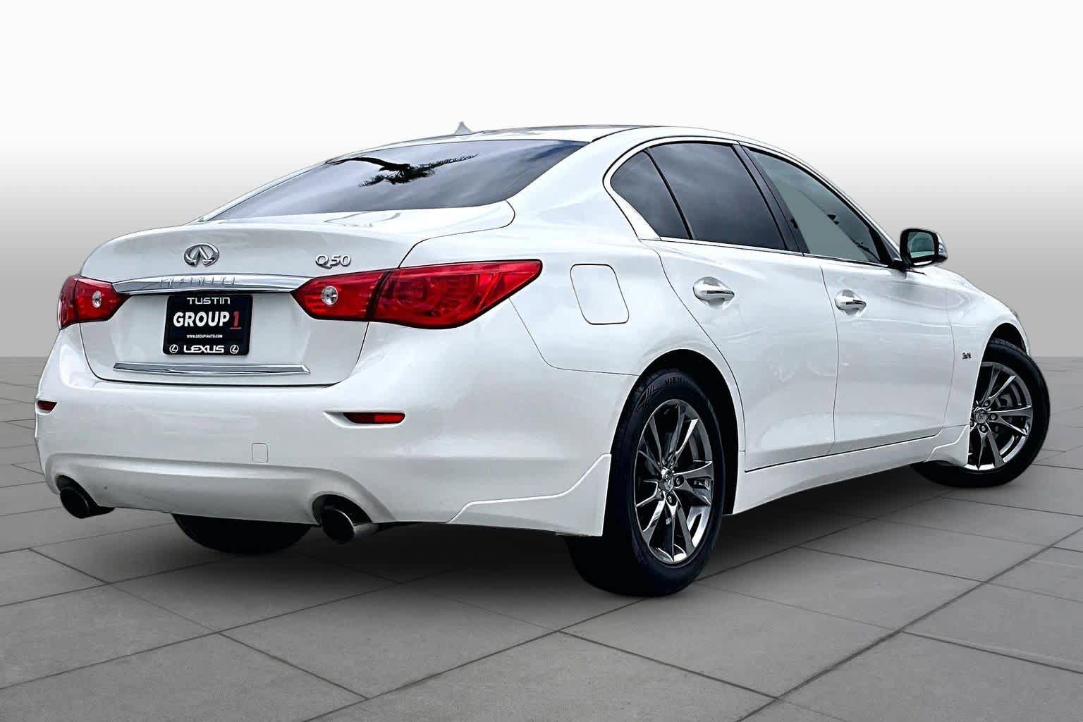 Used 2017 INFINITI Q50 Signature Edition RWD image 12