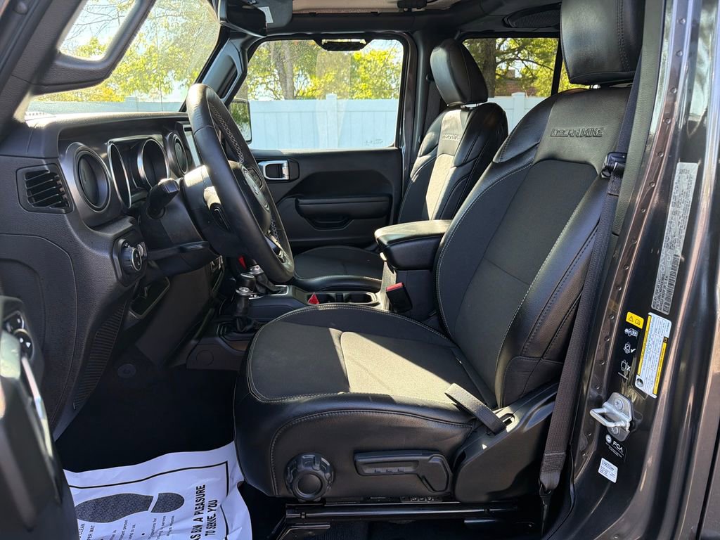Used 2023 Jeep Gladiator Sport AWD/4WD image 11