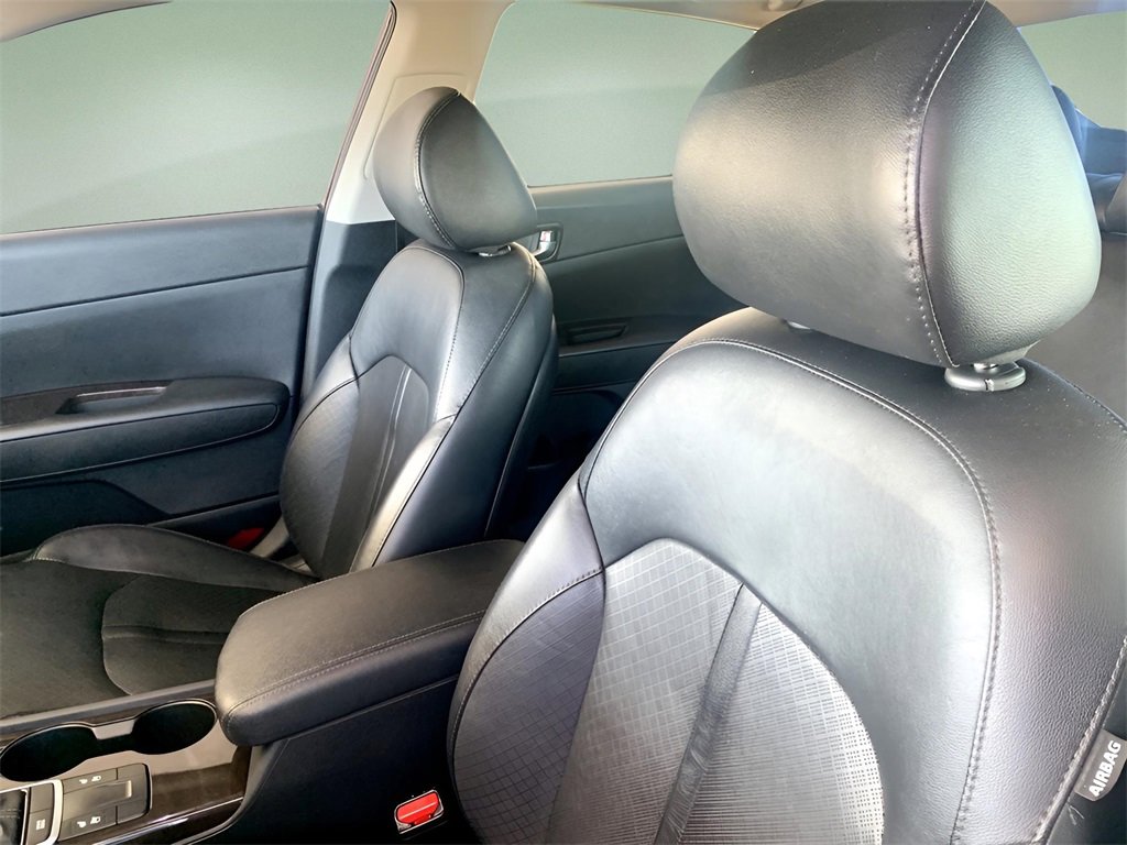 Used 2018 Kia Optima EX w/ Premium Package image 11
