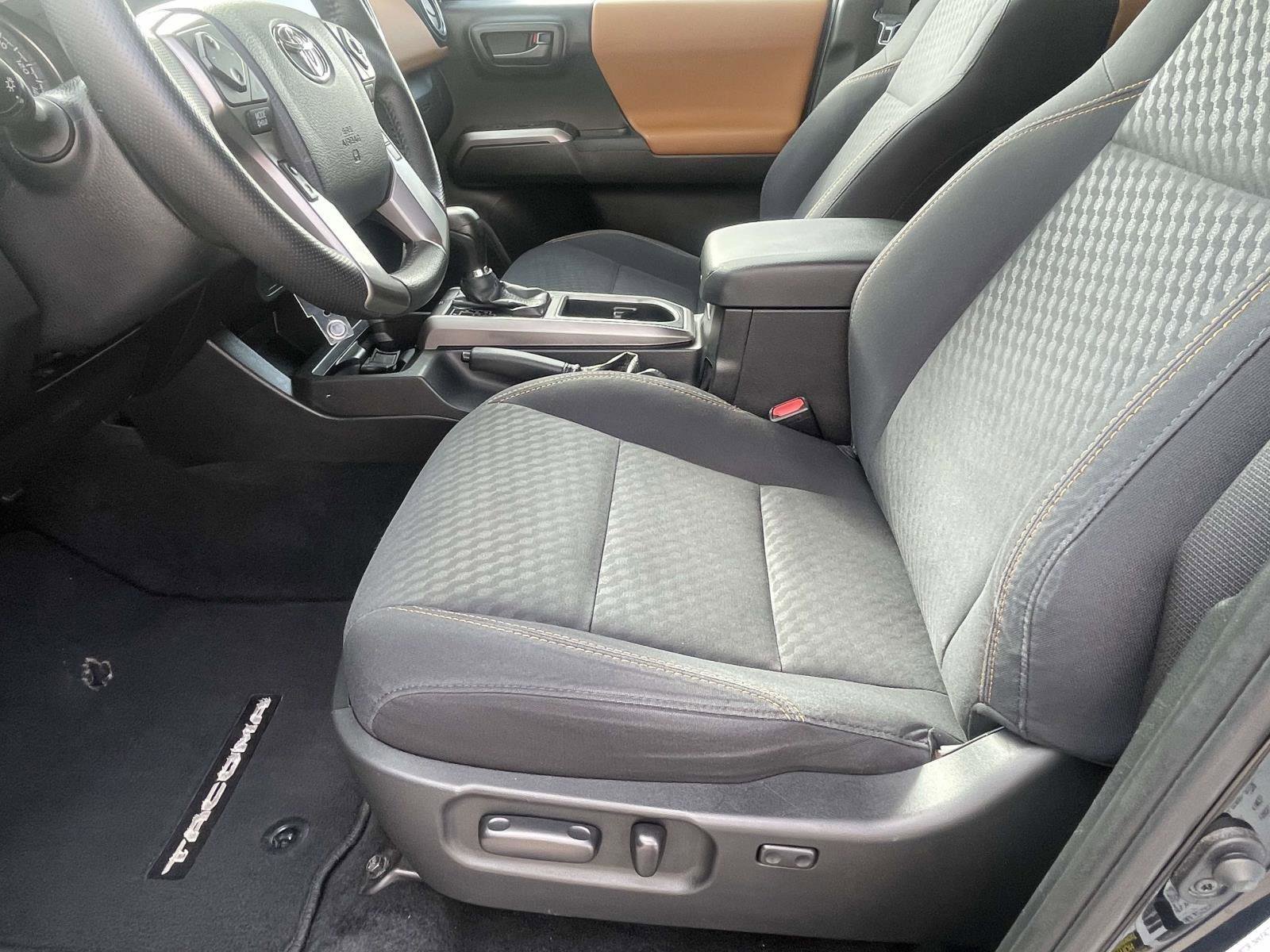 Used 2020 Toyota Tacoma SR5 image 12