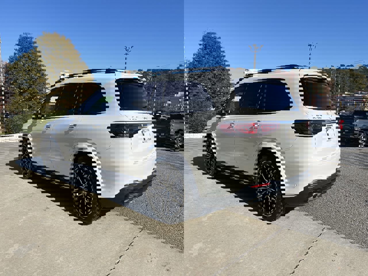 Used 2023 Mercedes-Benz GLS 450 4MATIC image 6