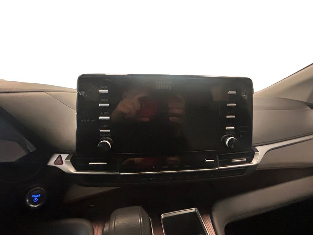 Certified 2024 Toyota Sienna XLE image 10