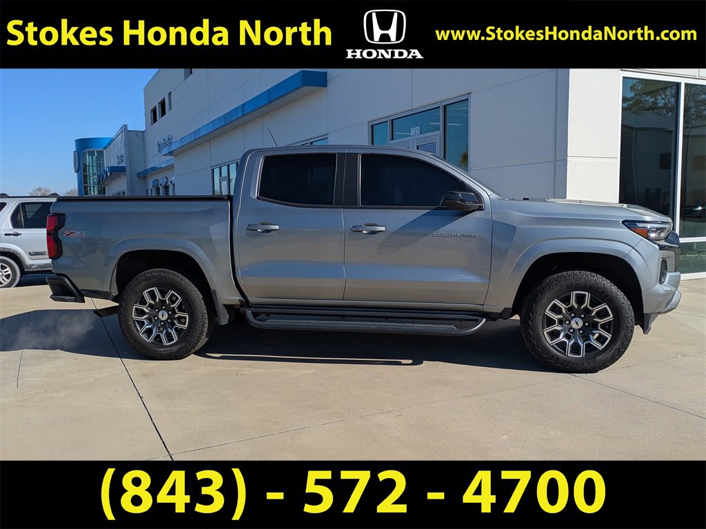 Used 2023 Chevrolet Colorado Z71 w/ Z71 Convenience Package 2 image 3