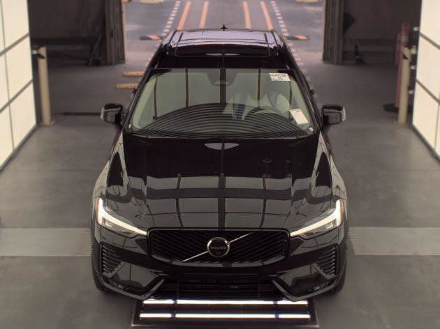 Used 2026 Volvo XC60 B5 Ultra AWD/4WD image 3