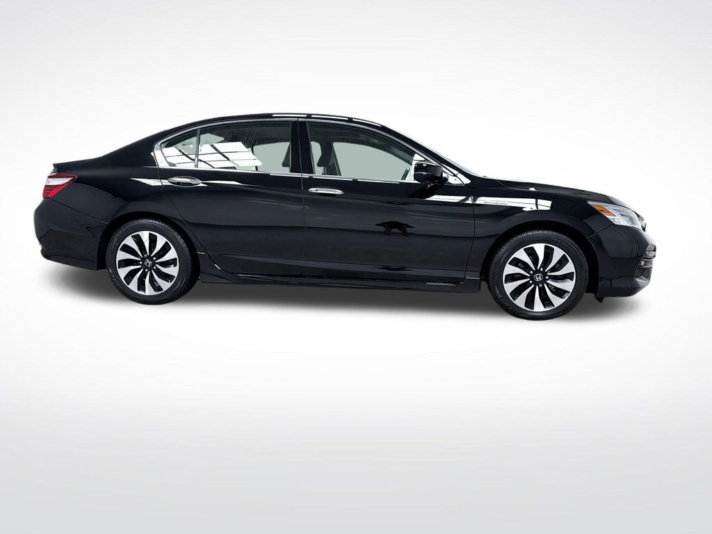 Used 2017 Honda Accord Touring image 10