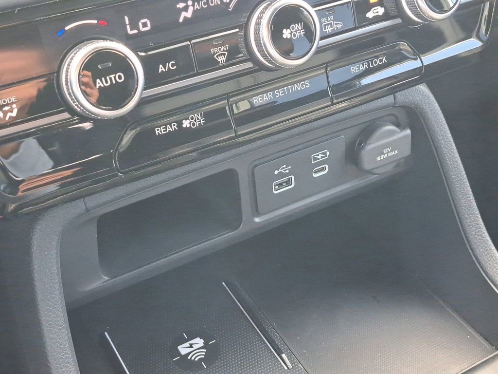 Used 2023 Honda Pilot TrailSport image 26