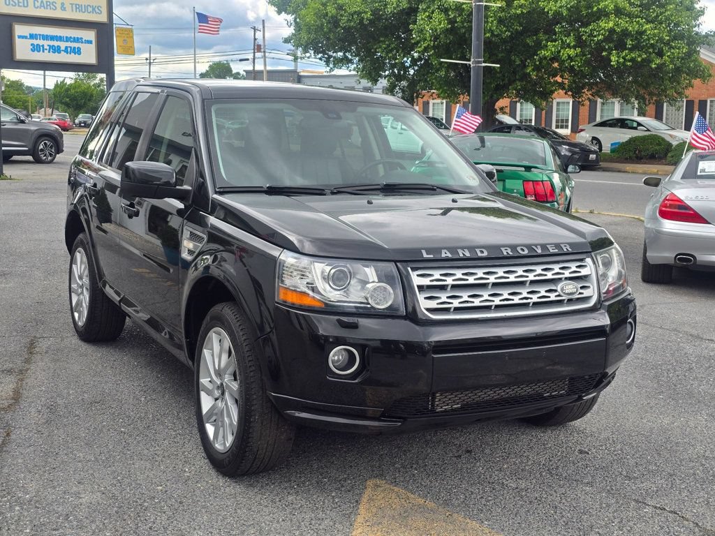 Used 2014 Land Rover LR2 HSE AWD/4WD image 3