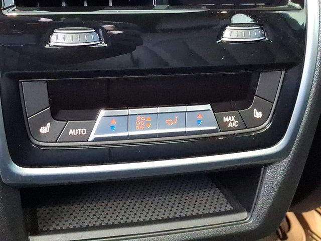 Used 2026 BMW X5 M Competition w/ Executive Package image 11