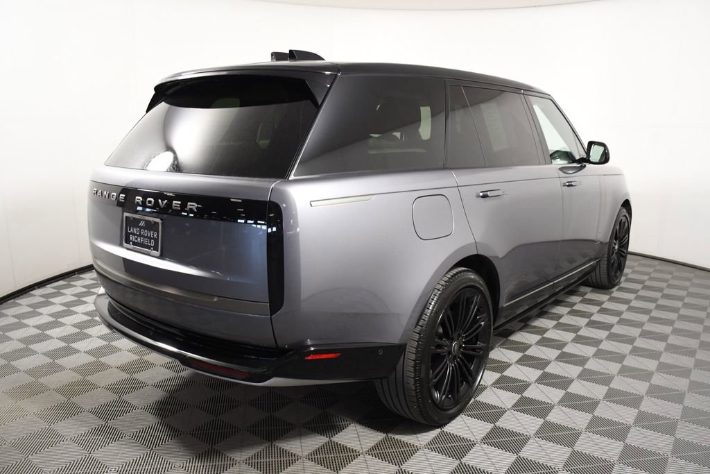 Used 2025 Land Rover Range Rover Long Wheelbase SE AWD/4WD image 6