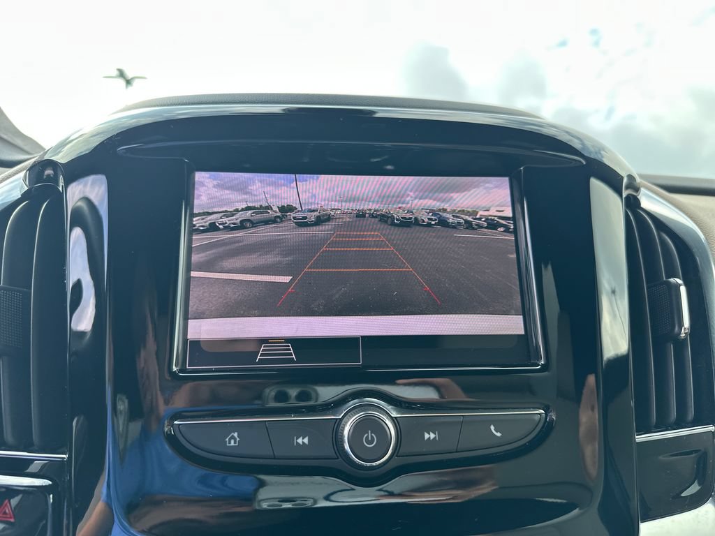 Used 2023 Chevrolet Traverse LS FWD image 22